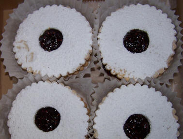 Calandra bakery linzer tortes - standard